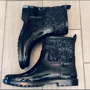 Worn once Michael Kors rain boots size 9 US Woman’s